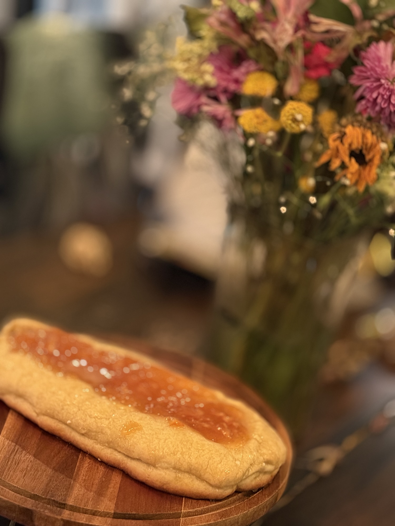 Norwegian tea cake with marmalade