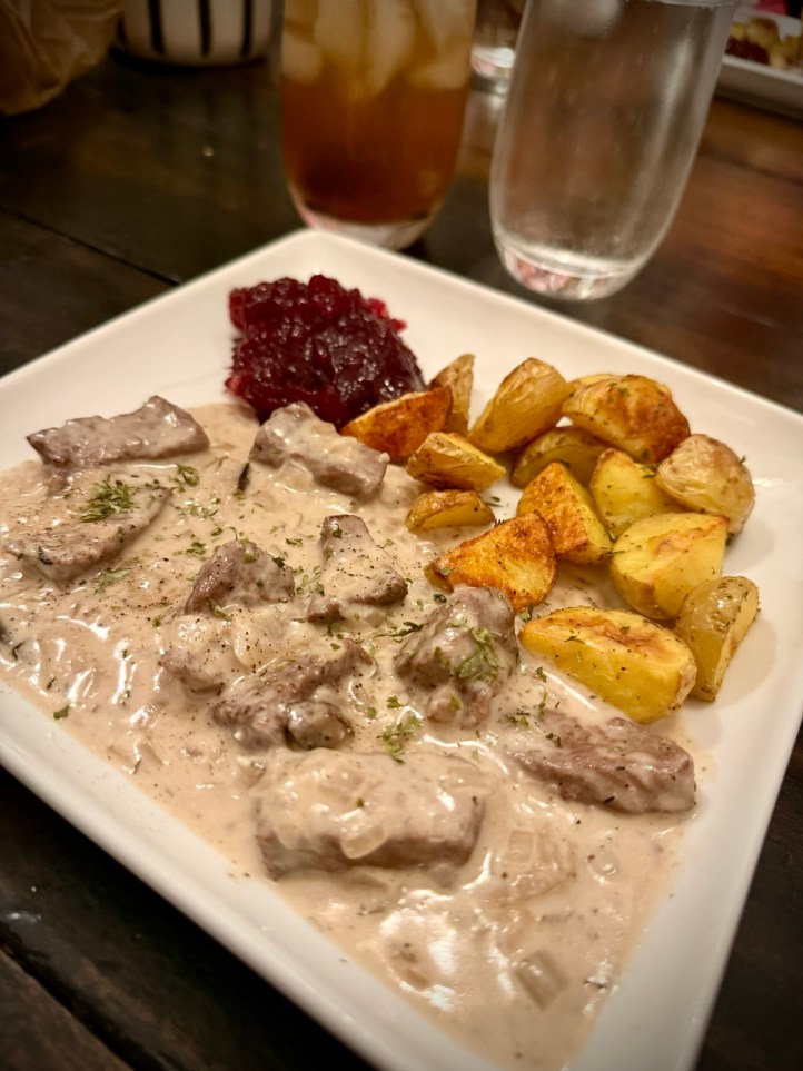 Venison stew with potatoes and lingonberry jam.